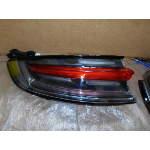 Lanterna Esquerda Porsche Macan 2017 Até 2023 Com Detalhe
