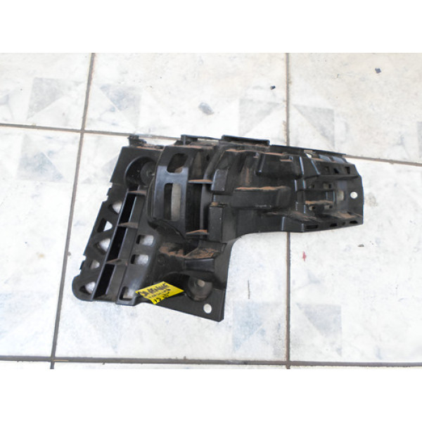 Guia Direito Do Parachoque Traseiro Porsche Cayenne 19/24