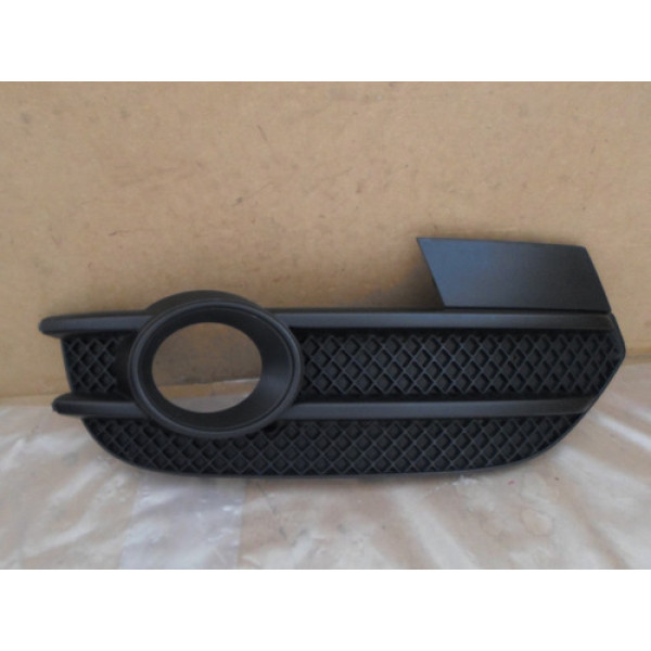 Grade Farol De Milha Direito  Audi Q3 2011 2012 2013 2014