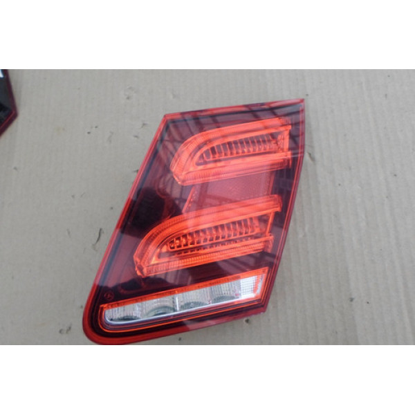 Lanterna Da Tampa Direita Mercedes E320 E350 E500 2014 2015