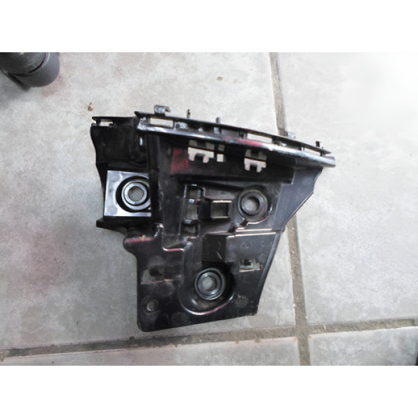 Guia Direito Do Parachoque Mercedes Gla 2021 Até 2025