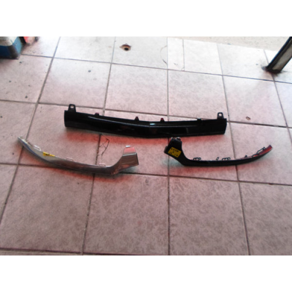 Friso Do Parachoque Dianteiro Mercedes C250 2015 2016 2017