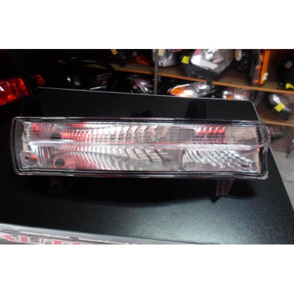 Lanterna Esquerda Parachoque Dianteiro Jeep Compass 2017