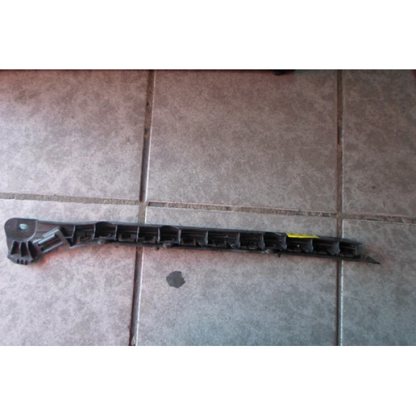 Guia Esquerdo Parachoque Traseiro Mercedes E350 E550 09/15