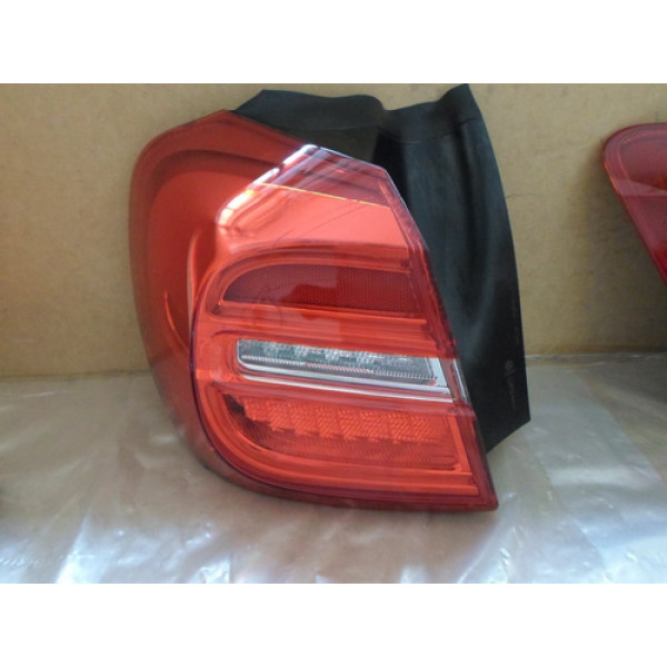 Lanterna Esquerda Mercedes Gla 2014 Até 2018 C/detalhe