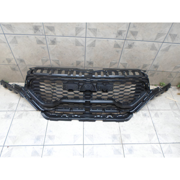 Grade Do Parachoque Rampage