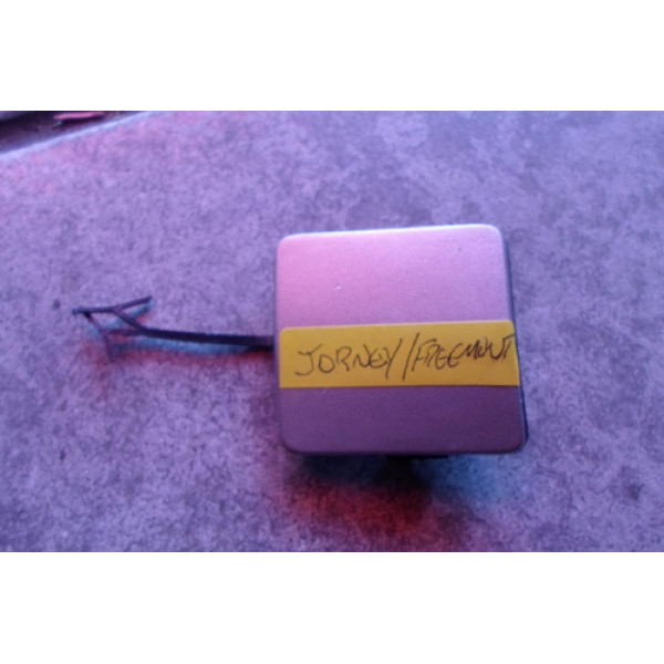 Tampa De Reboque Journey / Freemont