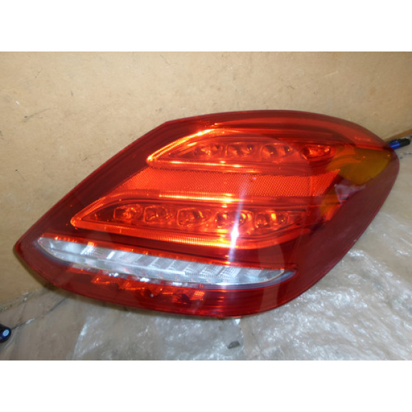 Lanterna Direita C180 C200 C250 2015 2016 2017 Com Detalhe