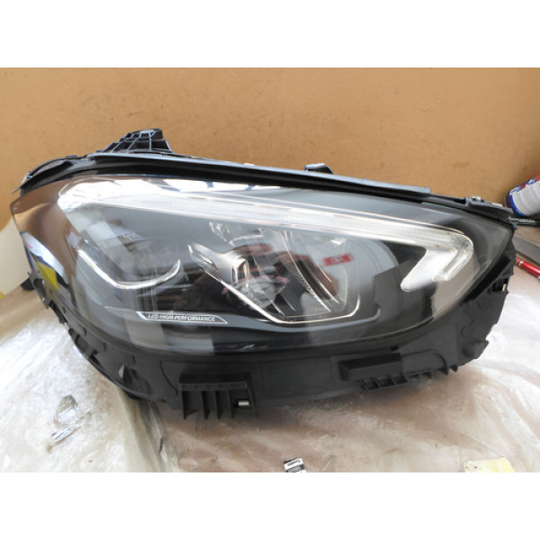 Farol Direito Mercedes C200 C300 2024
