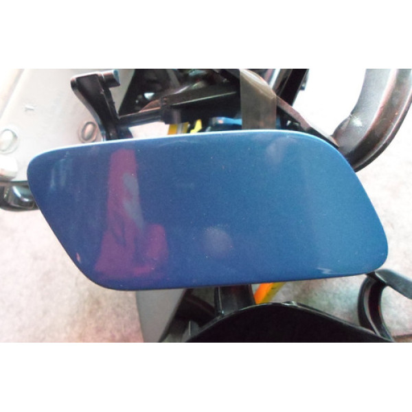 Tampa De Esguicho Direito Mercedes Gla