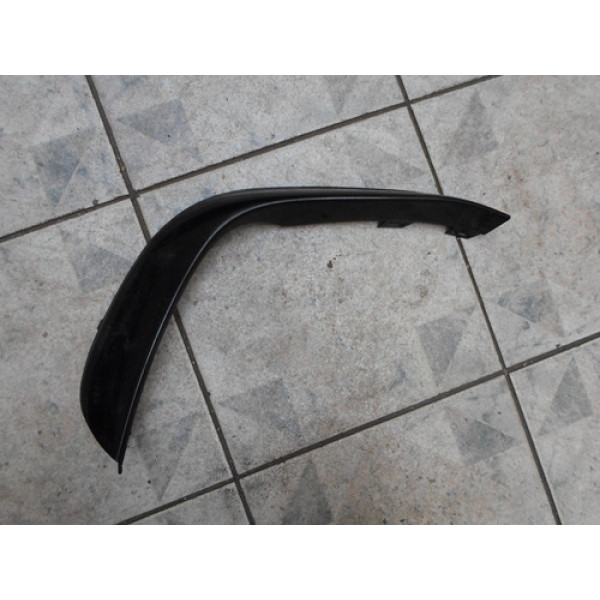 Aplique Direito Do Parachoque Mercedes Gla 2023 2024