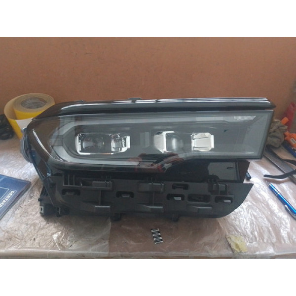 Farol Direito Ram Rampage 2024