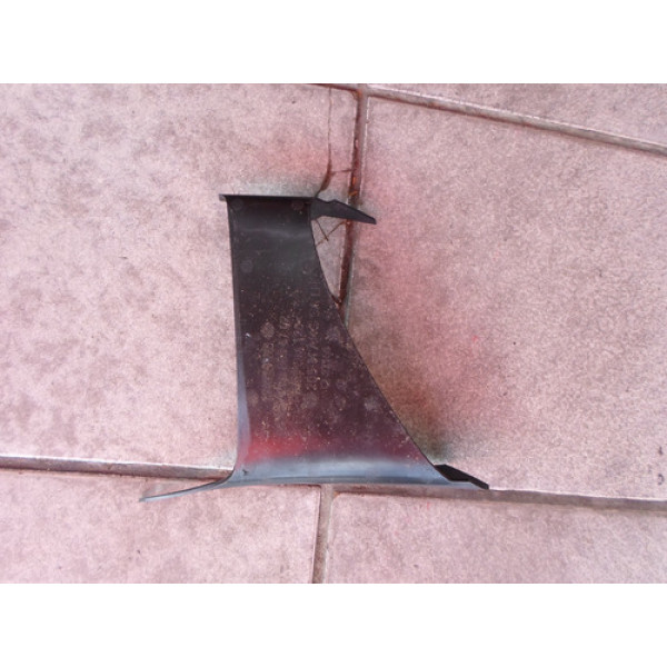 Guia Esquerdo Do Parachoque Mercedes C300 Sport 2018 / 2021