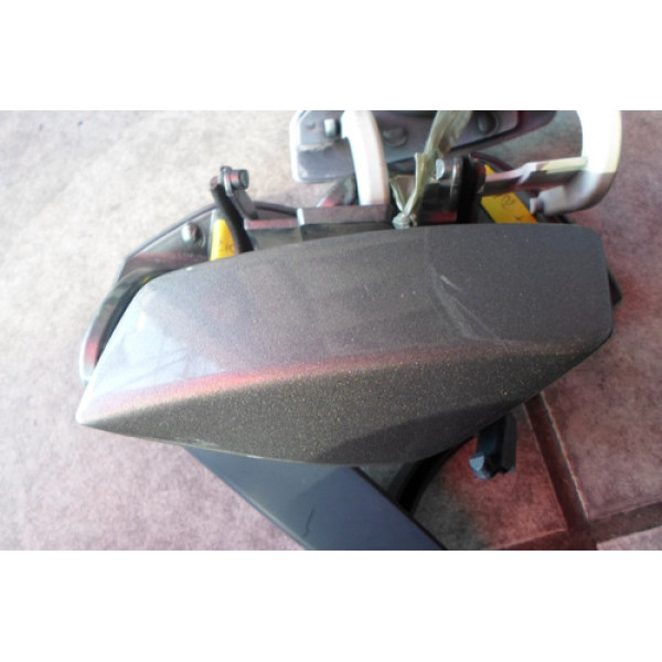 Tampa De Esguicho Esquerdo Mercedes Cla