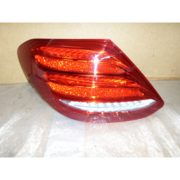 Lanterna Esquerda Mercedes E350 E300 E43 E53 E63 2015até2019