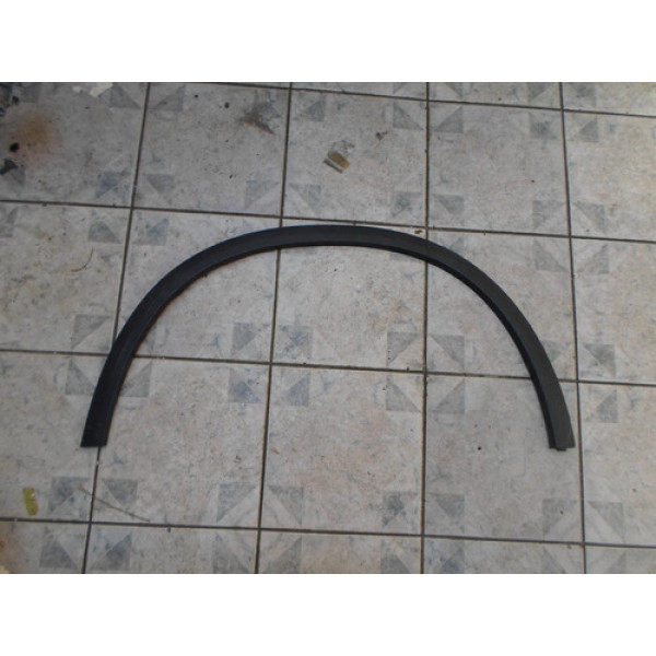 Aplique Paralama Esquerdo Mercedes Glc 