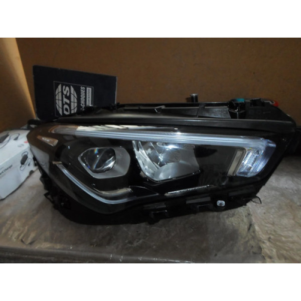 Farol Direito Mercedes Cla 2019 2020 2021 2022 2023 #508 Direito/passageiro