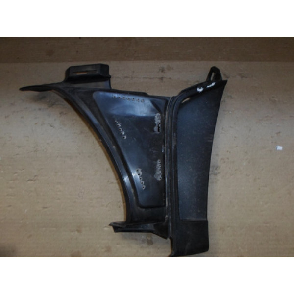 Difusor De Ar Esquerdo Parachoque Mercedes Clc