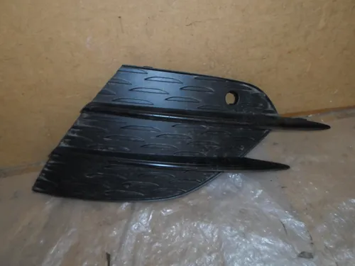 Grade Do Farol De Milha Direito Mercedes Eqe Preto Direito