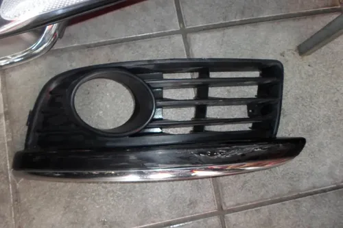 Aplique Farol De Milha Jetta  Preto Com Cromado