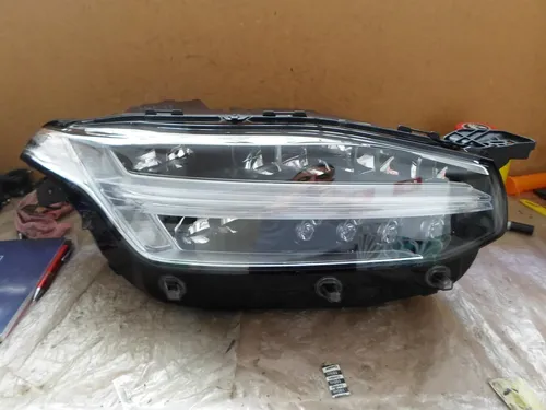 Farol Direito Volvo Xc9o 2017 2018 2019 2020 2021 #190 Direito/passageiro